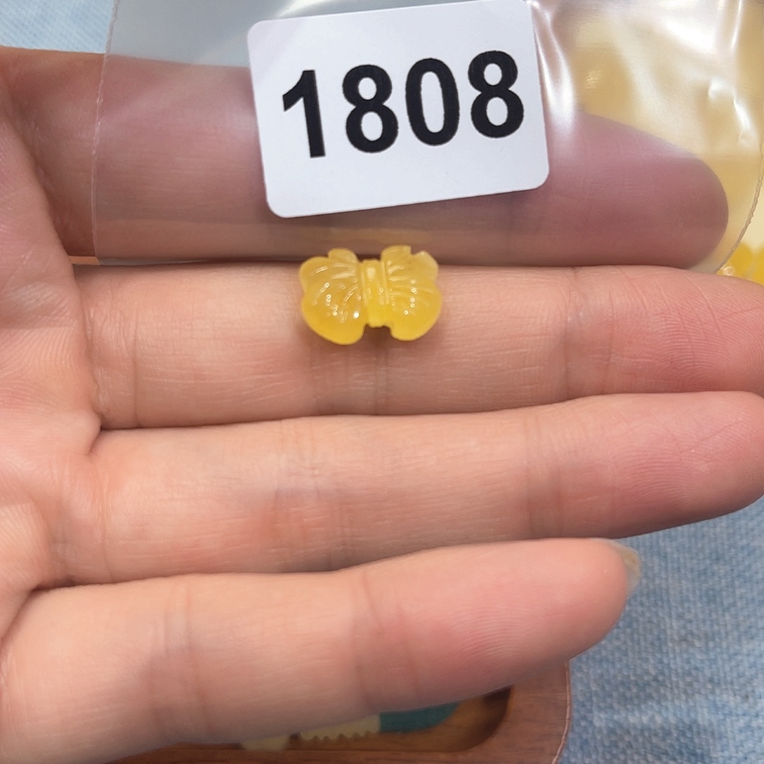 琥珀珠宝奇石未镶嵌?*央