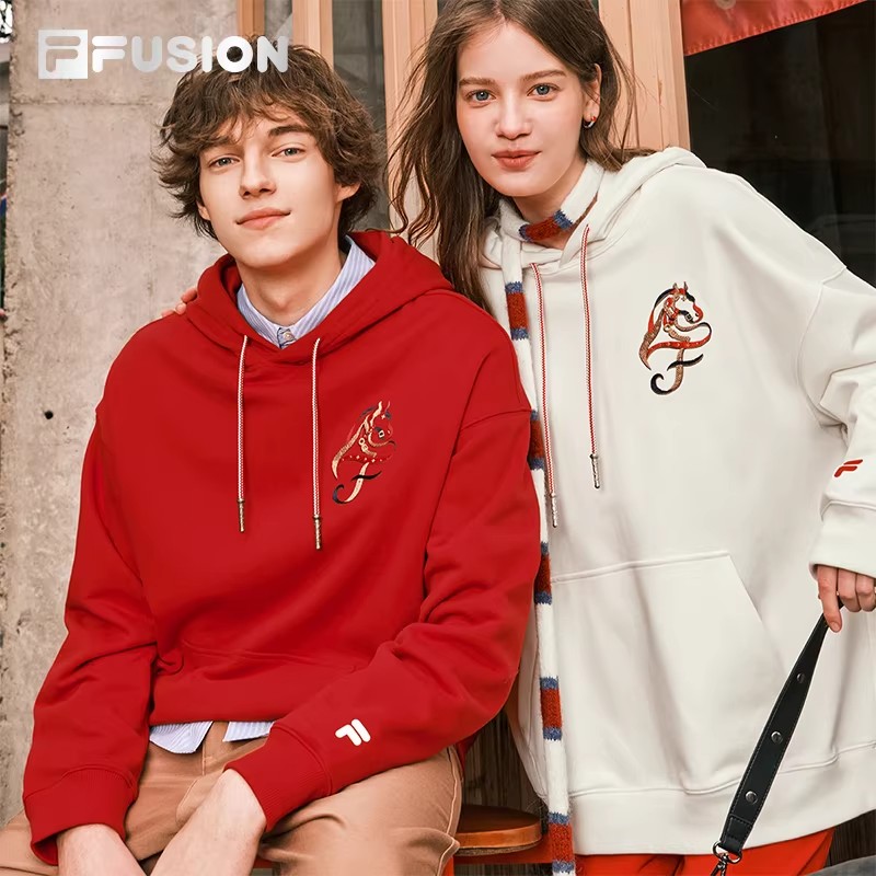 斐乐潮牌马上起飞 | Dimitri艺术家联名新年款连帽卫衣T11U612202