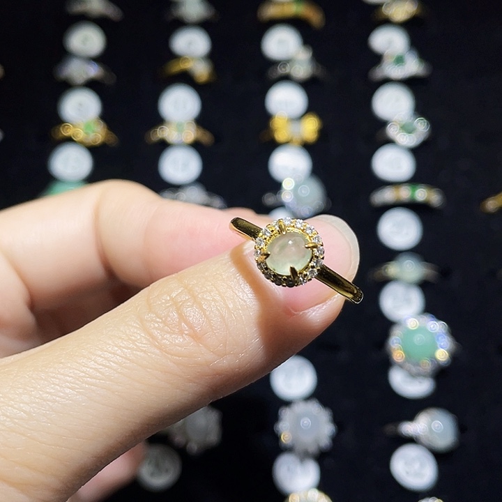 翡翠未镶嵌戒指戒指