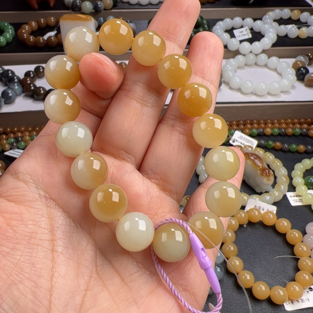 和田玉手链未镶嵌行*。