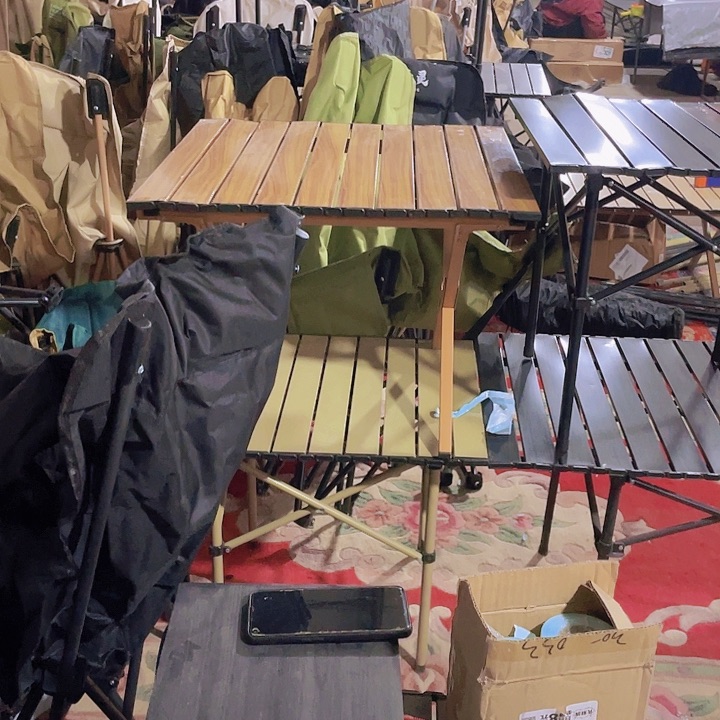 铁知*?微瑕交叉腿。黑色90 2张