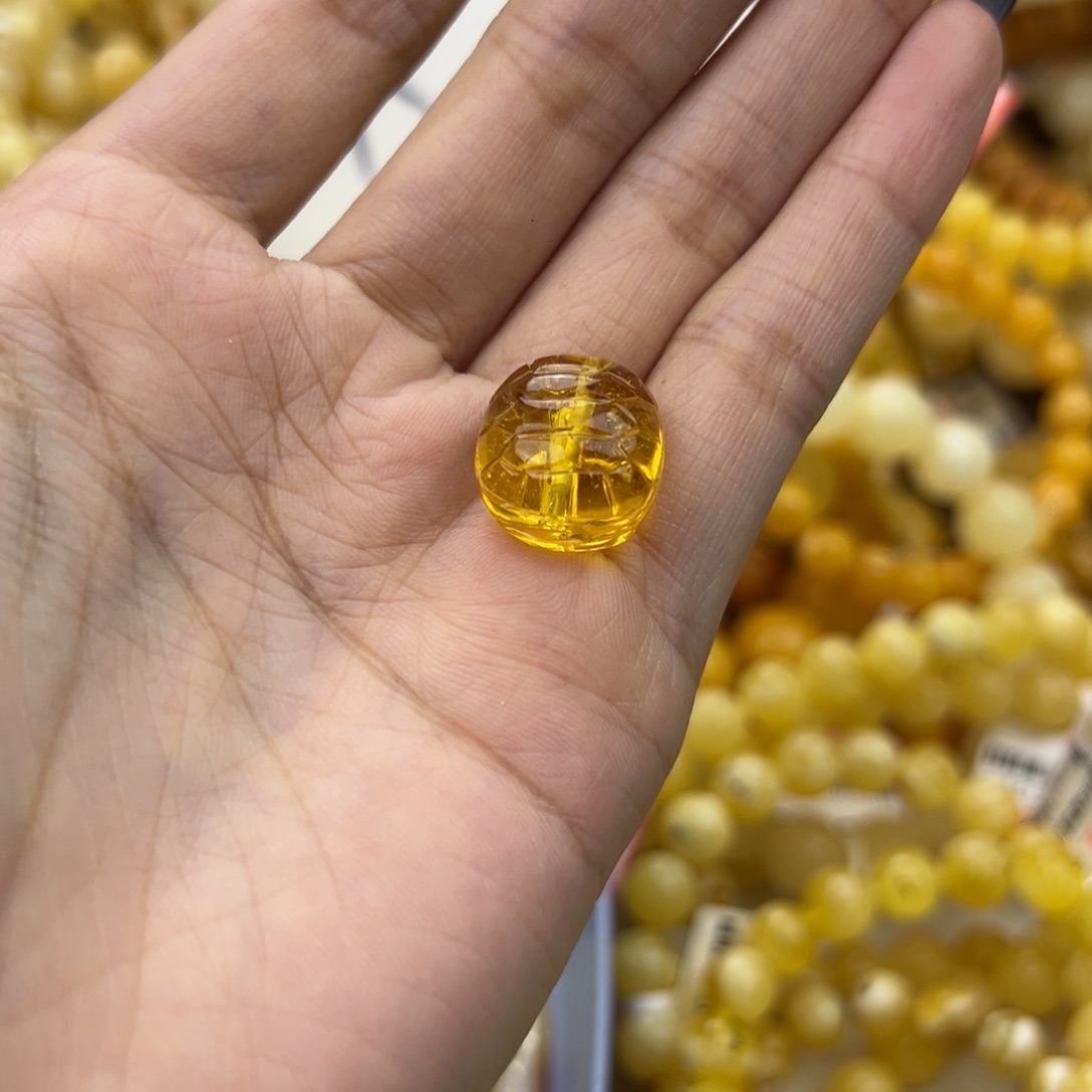 琥珀珠宝奇石未镶嵌