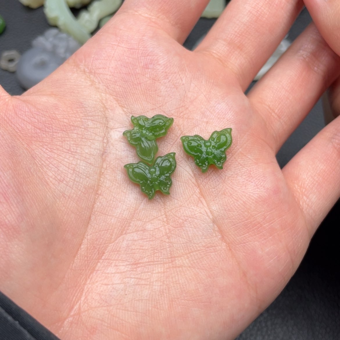 【闪购商品】和田玉颈饰未镶嵌口****?