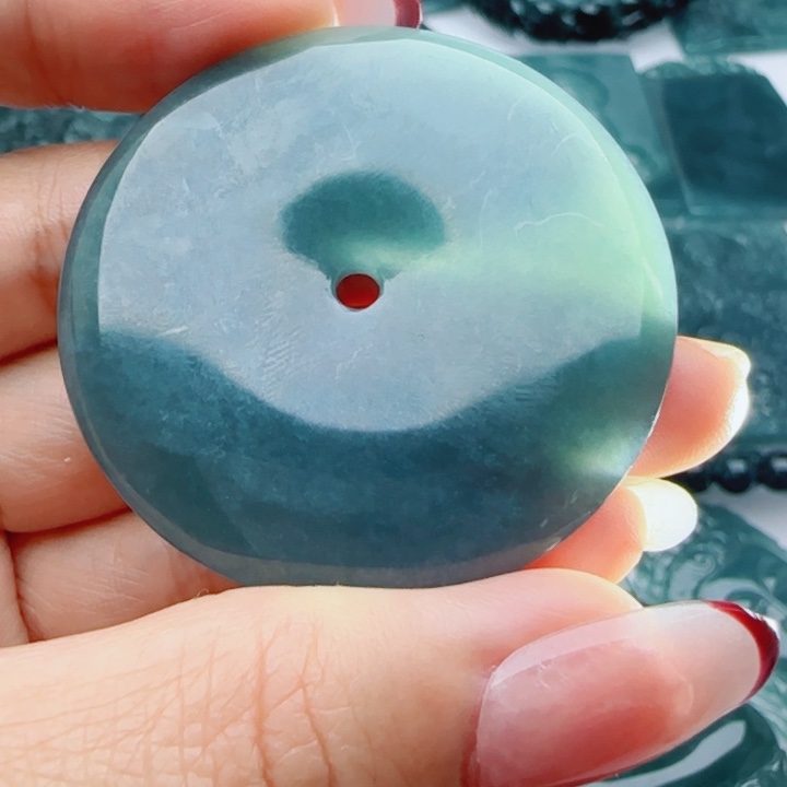 翡翠未镶嵌颈饰多样性发货天然A货翡翠