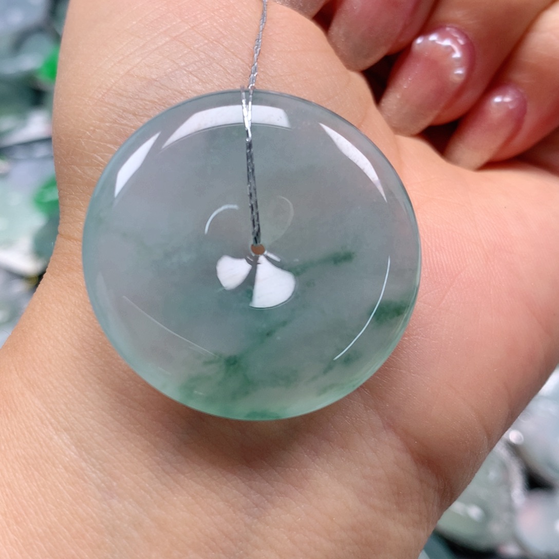 翡翠颈饰未镶嵌天然翡翠