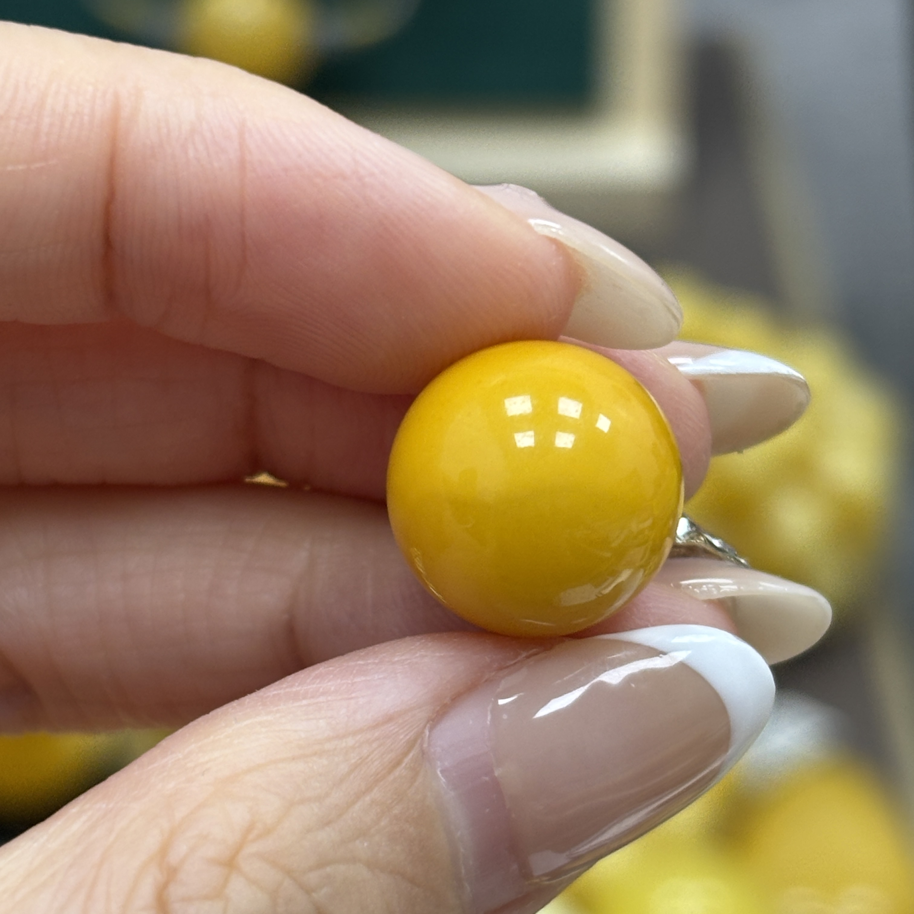 14.0mm带皮色· 小妖珠宝天然原矿琥珀蜜蜡