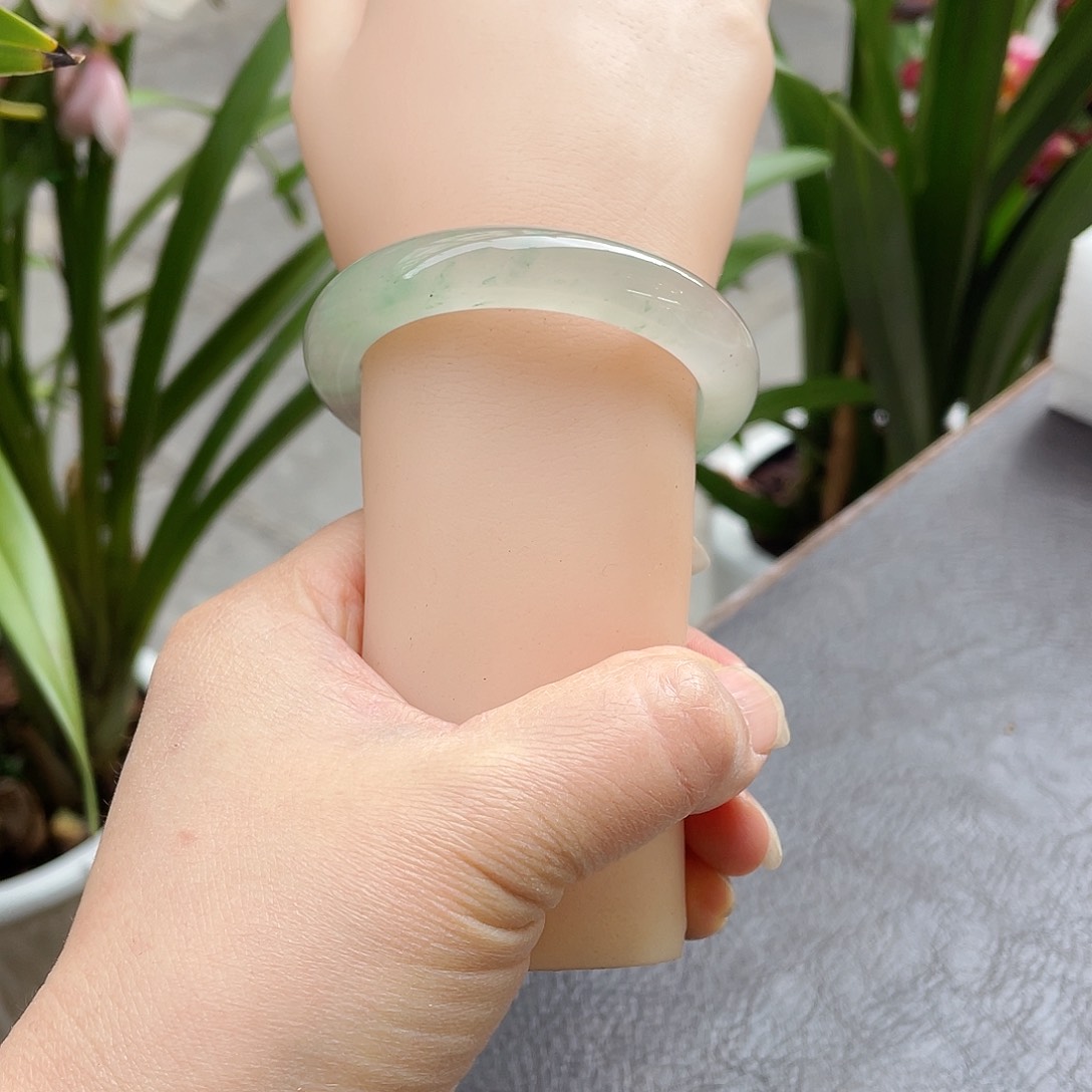 石英质玉手镯未镶嵌51