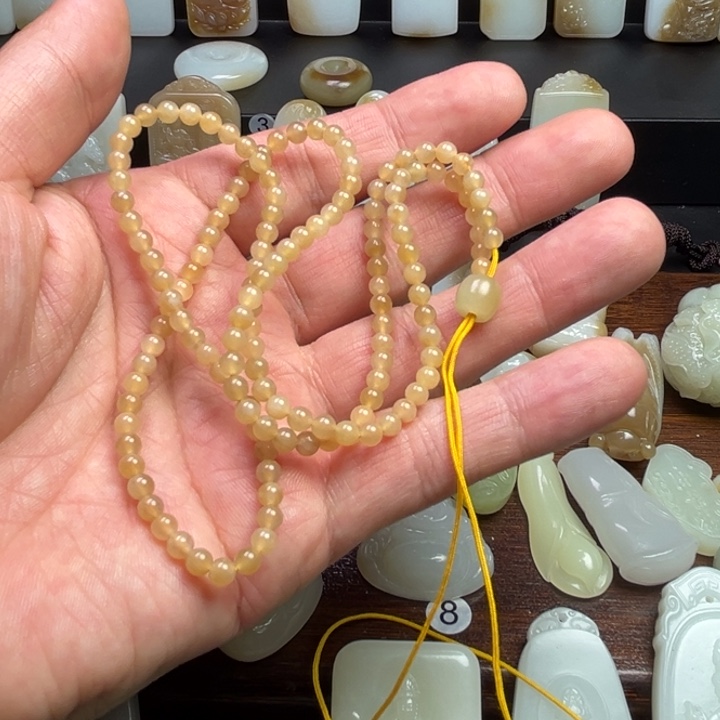 和田玉颈饰未镶嵌风**育