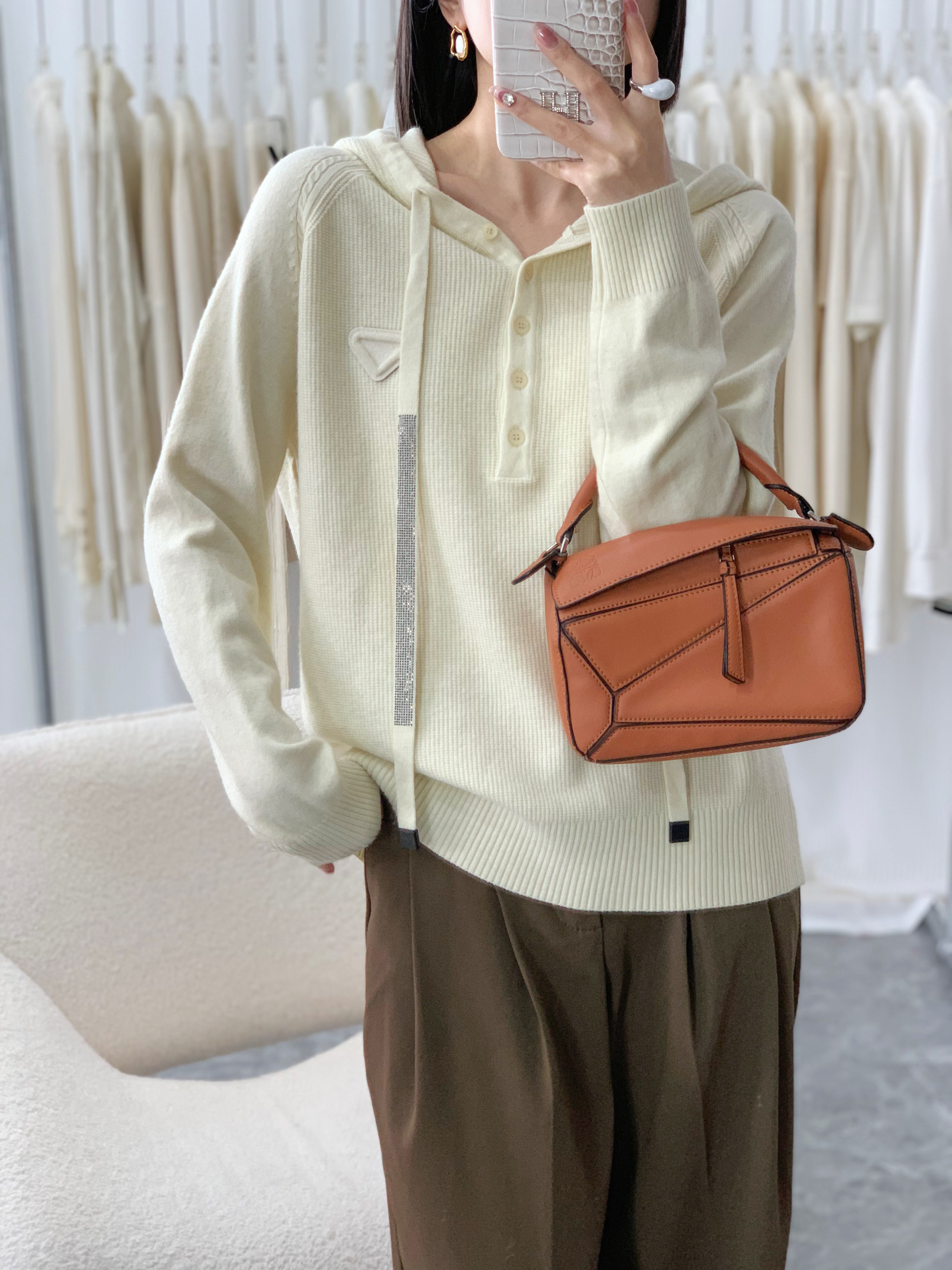 7898时尚百搭软糯连帽衫