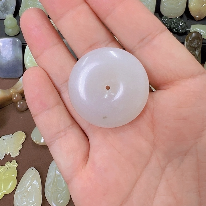 和田玉未镶嵌珠宝半成品彩*