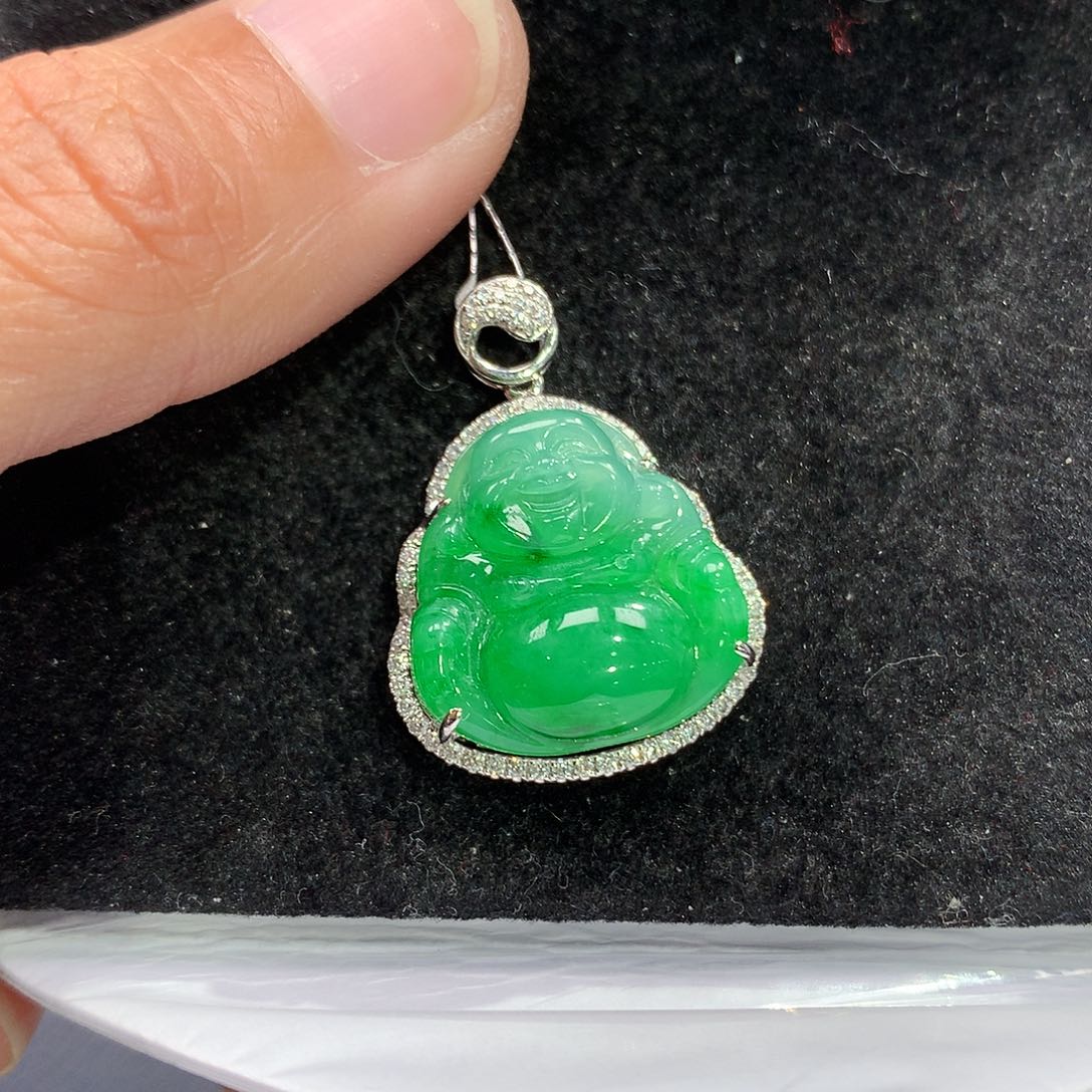 翡翠吊坠(赠链)18K金镶嵌