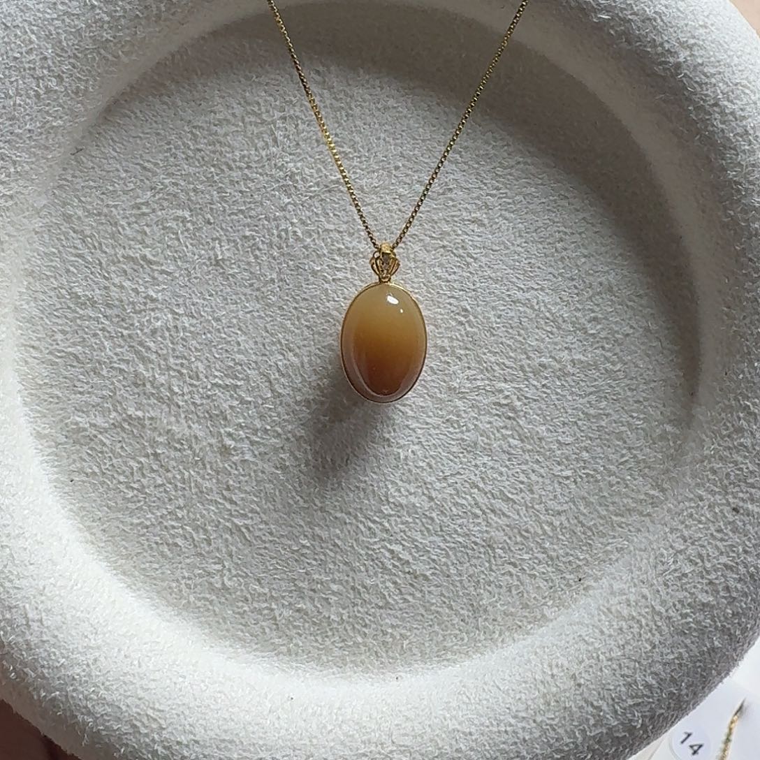 安***汐和田玉18K金镶嵌吊坠(赠链)糖豆