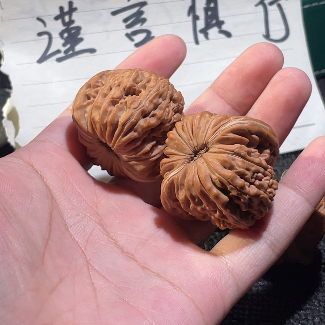 W****文玩核桃吊坠40全品汉高楼