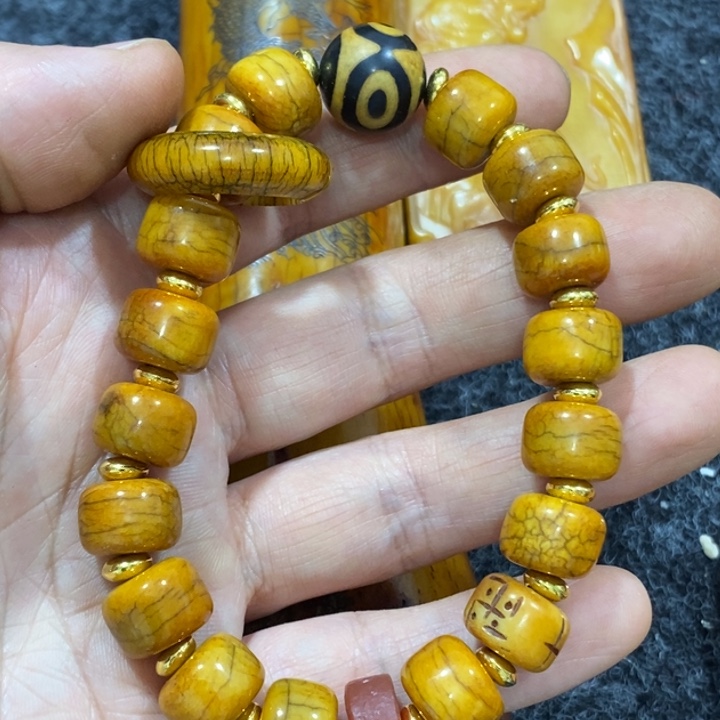 滴血莲花菩提吊坠