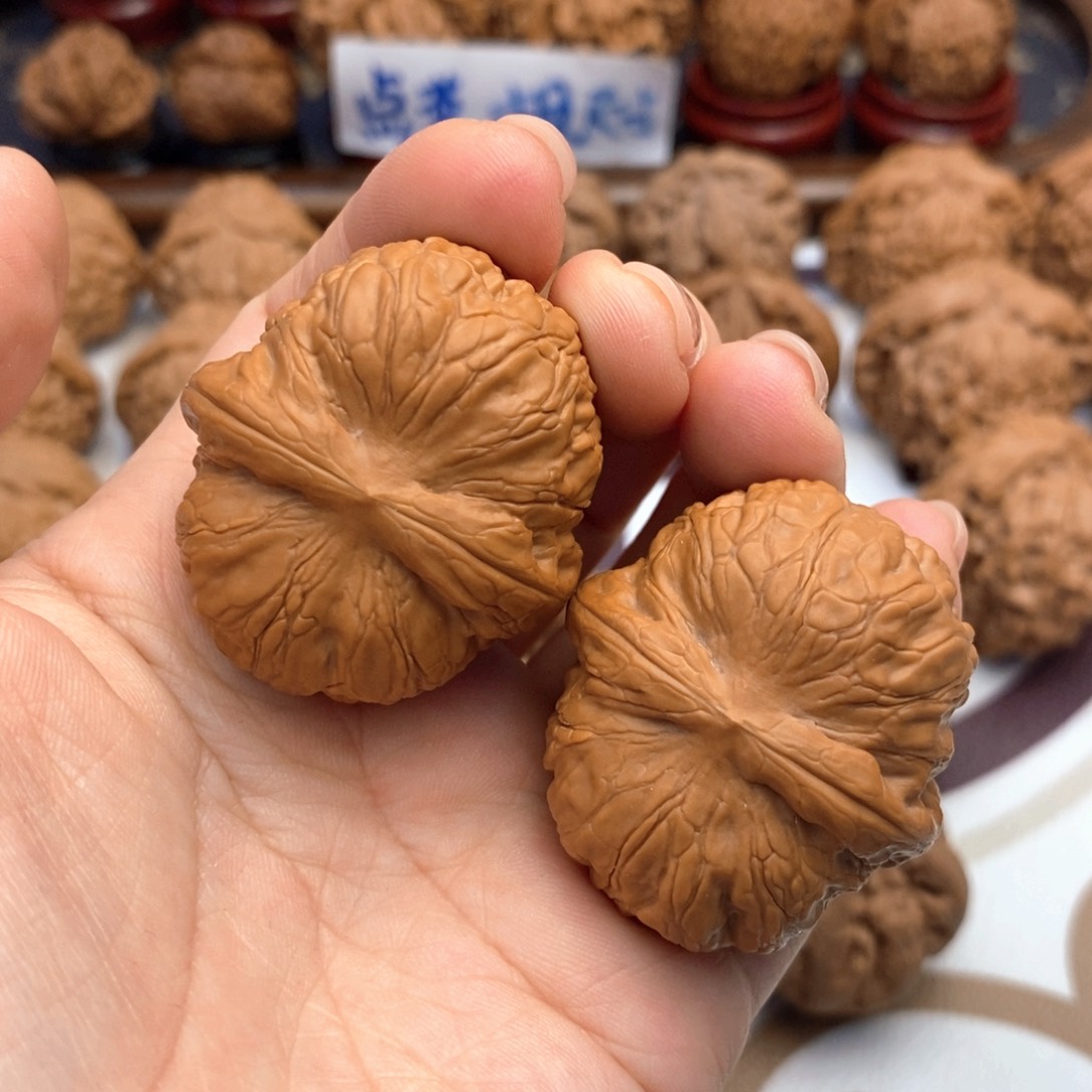 【闪购商品】文玩核桃把件41尺平谷元宝