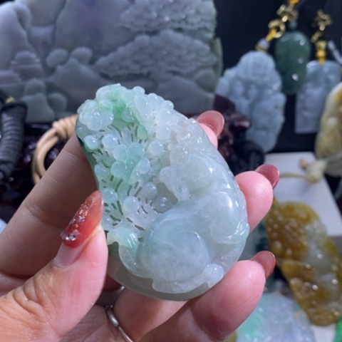 【闪购商品】颈饰未镶嵌翡翠麒麟