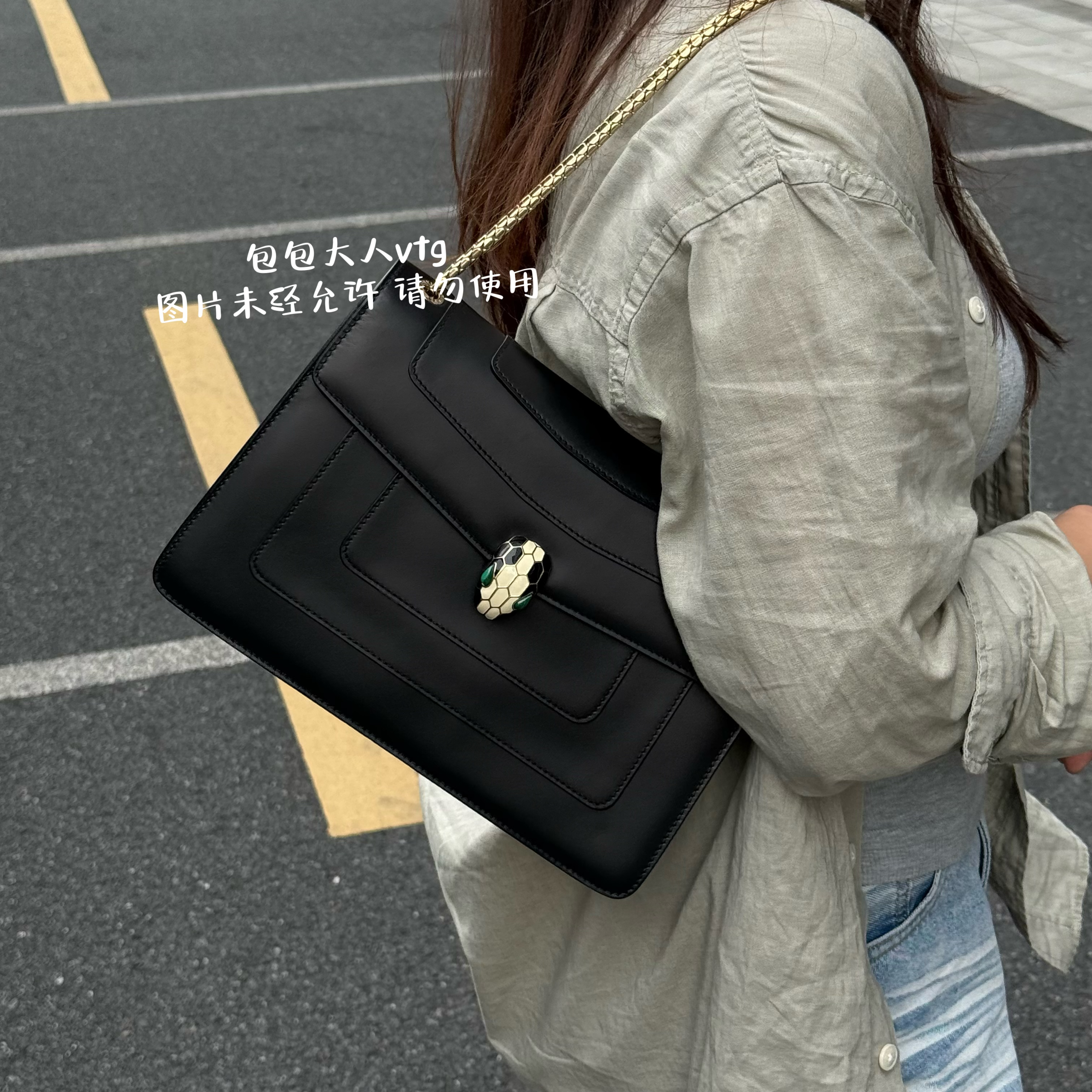 95新 BVLGARI/宝格丽 芯片款黑色中号风琴单肩包
