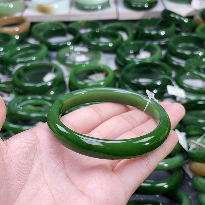 和田玉（碧玉）手镯未镶嵌