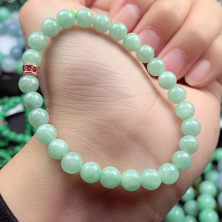 翡翠颈饰未镶嵌手串