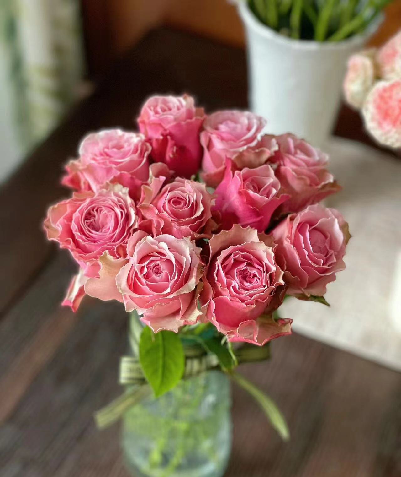 伯利兹玫瑰  相同地址任意两单送配草一束