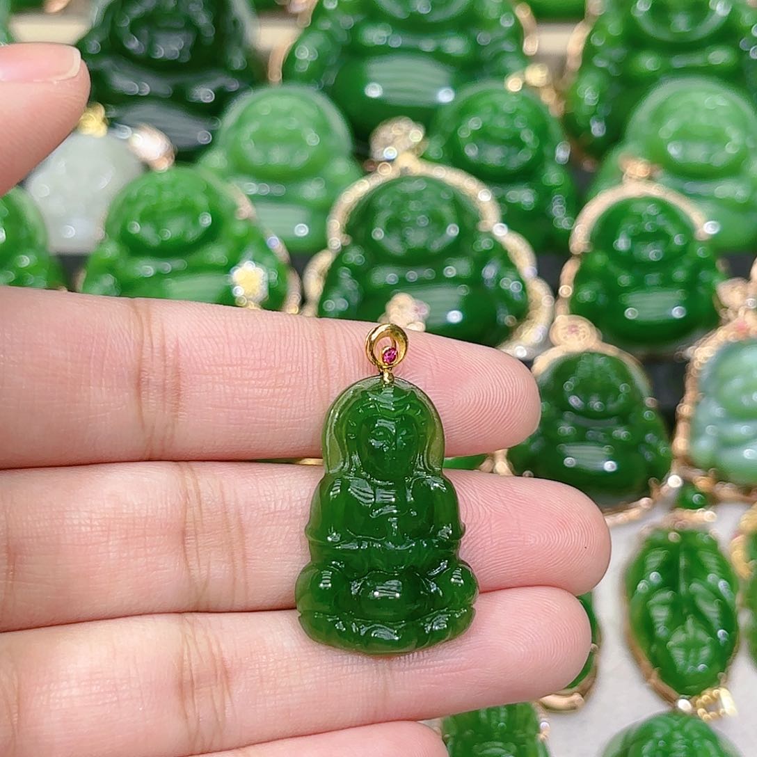 和田玉（碧玉）颈饰18K金镶嵌