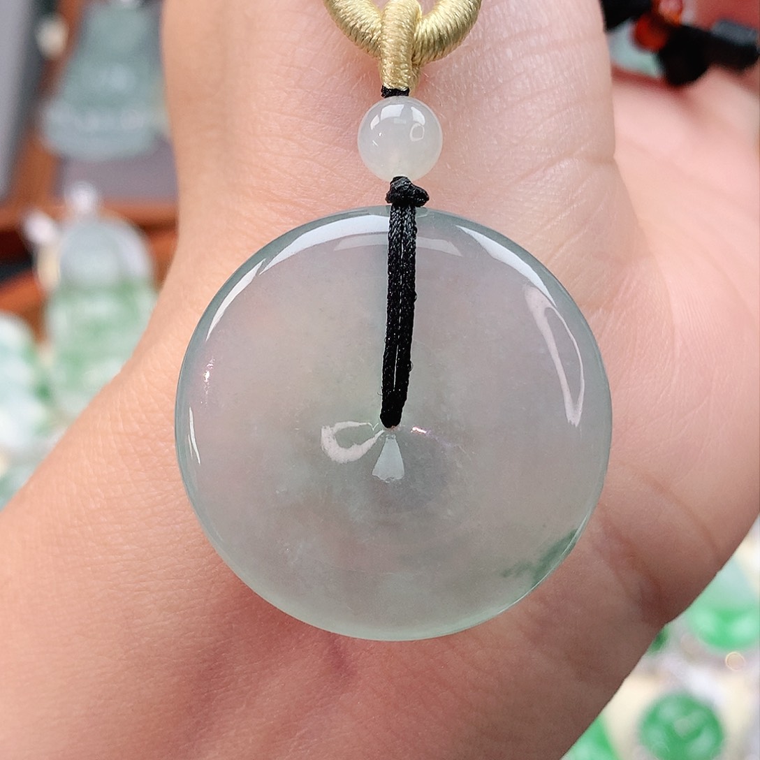 颈饰未镶嵌翡翠扣