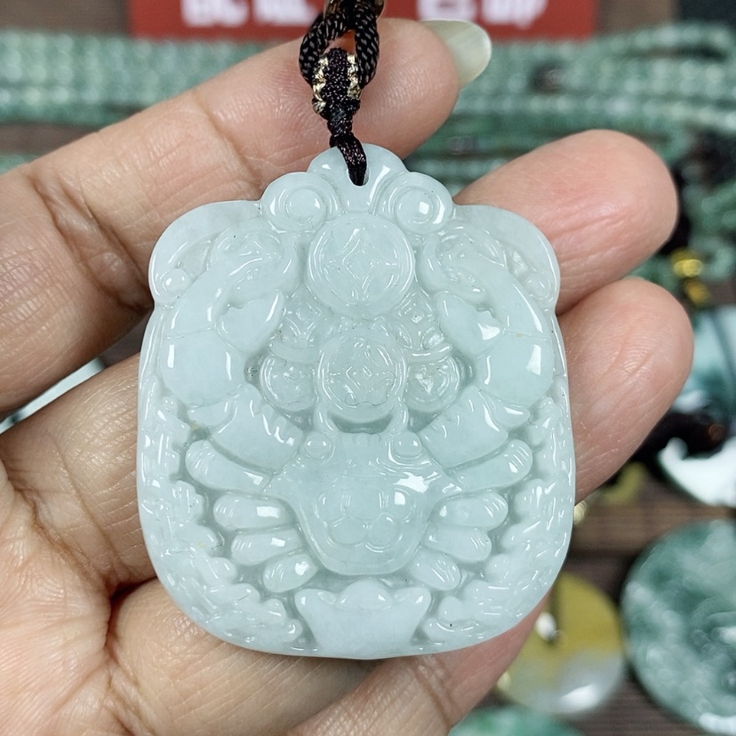 【闪购商品】翡翠颈饰未镶嵌玉吊坠翡翠玉八方来财