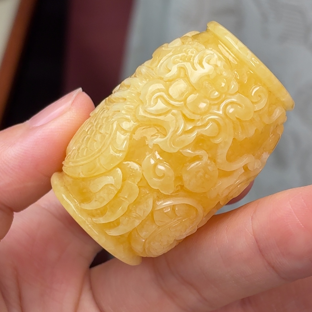 蜜蜡未镶嵌吊坠(不含链)蟠龙柱