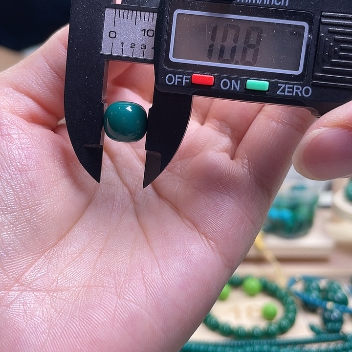 18 高瓷玉化精品配珠