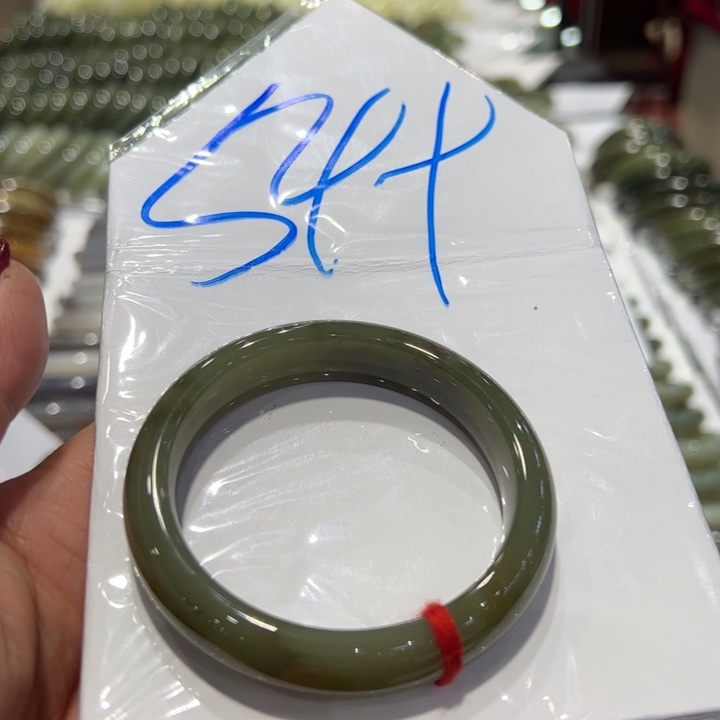 和田玉（糖玉）手镯未镶嵌