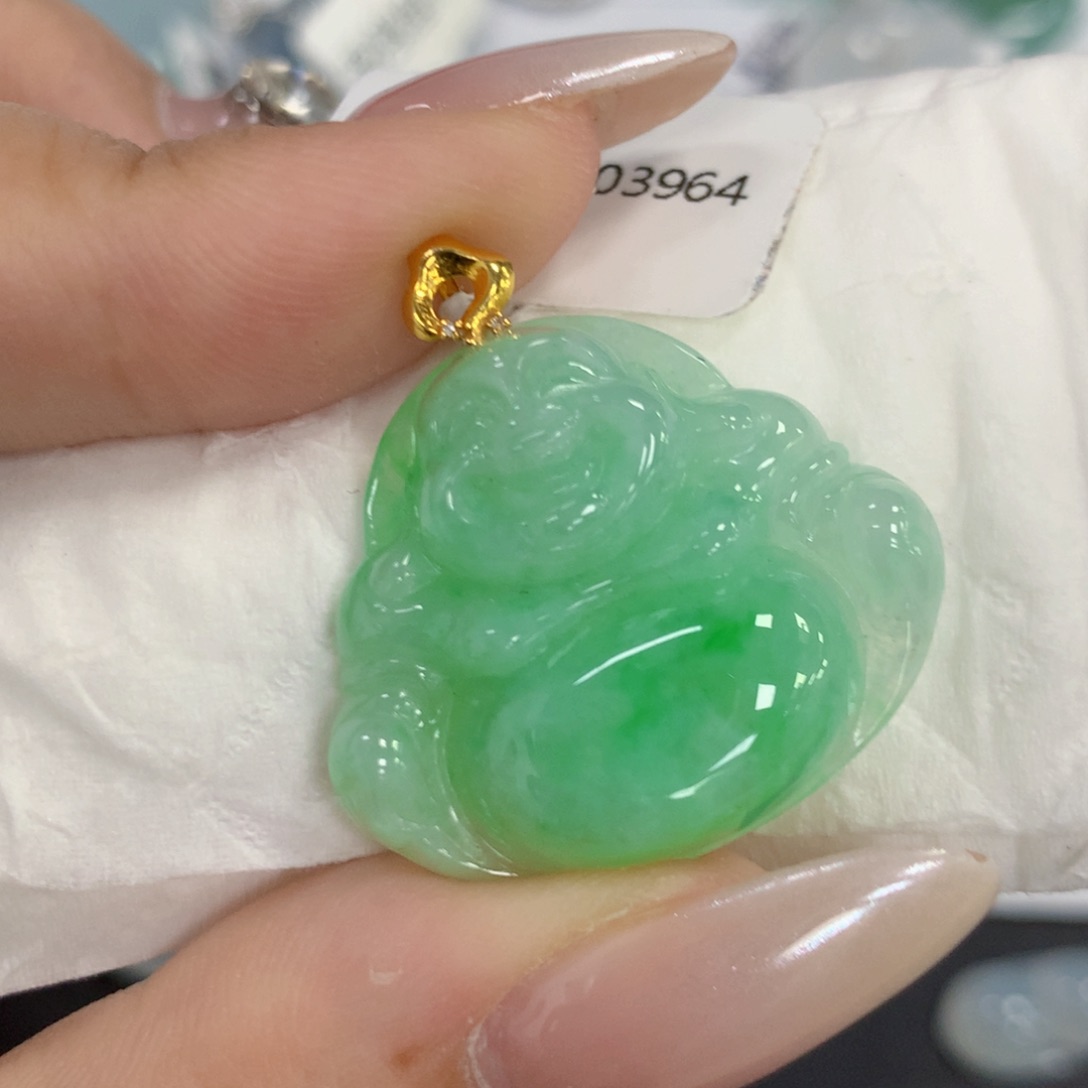 颈饰18K金镶嵌翡翠