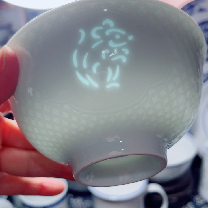 青花玲珑5寸饭碗生肖。鼠