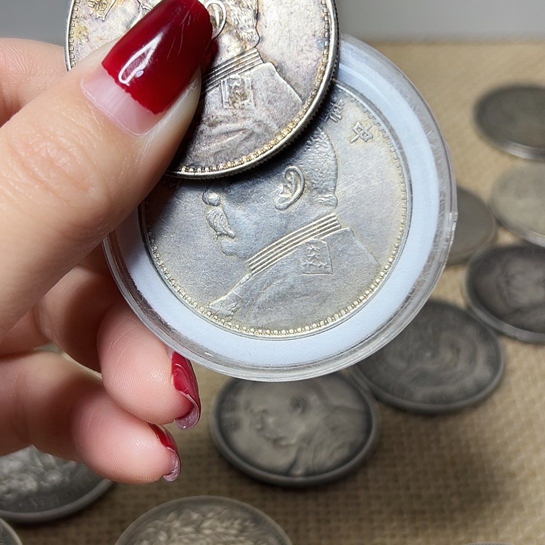 金***大叶紫檀（黑酸枝木类）龙洋复古大头摆件