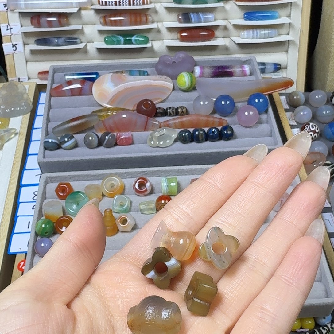 小****玛瑙/玉髓未镶嵌颈饰