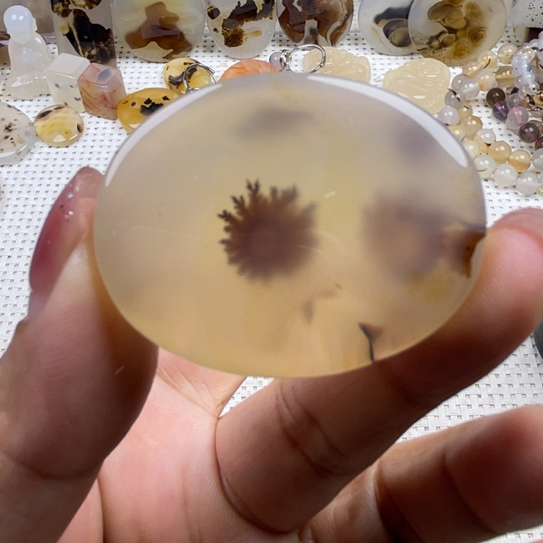 玛瑙/玉髓未镶嵌颈饰