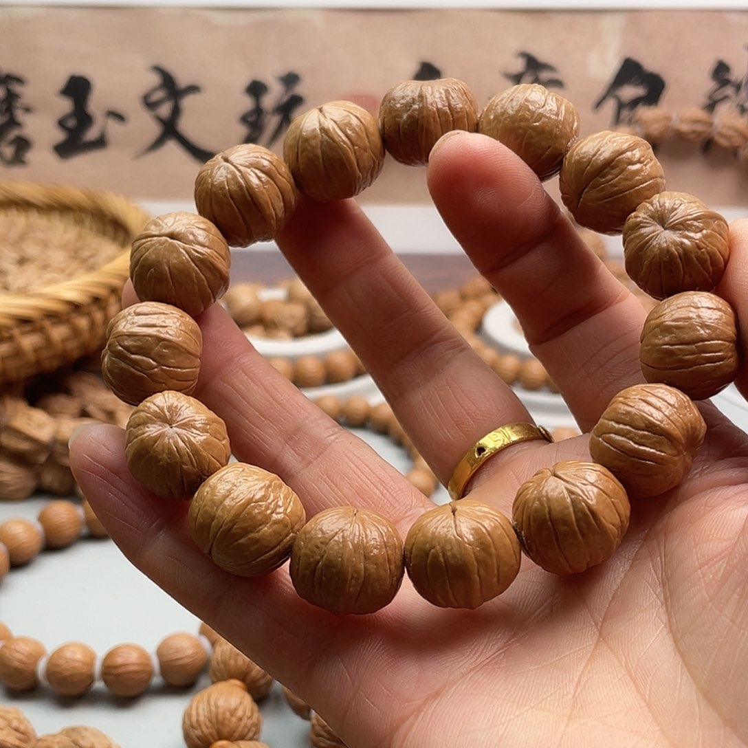 核桃Y**g老树猴头手串横孔