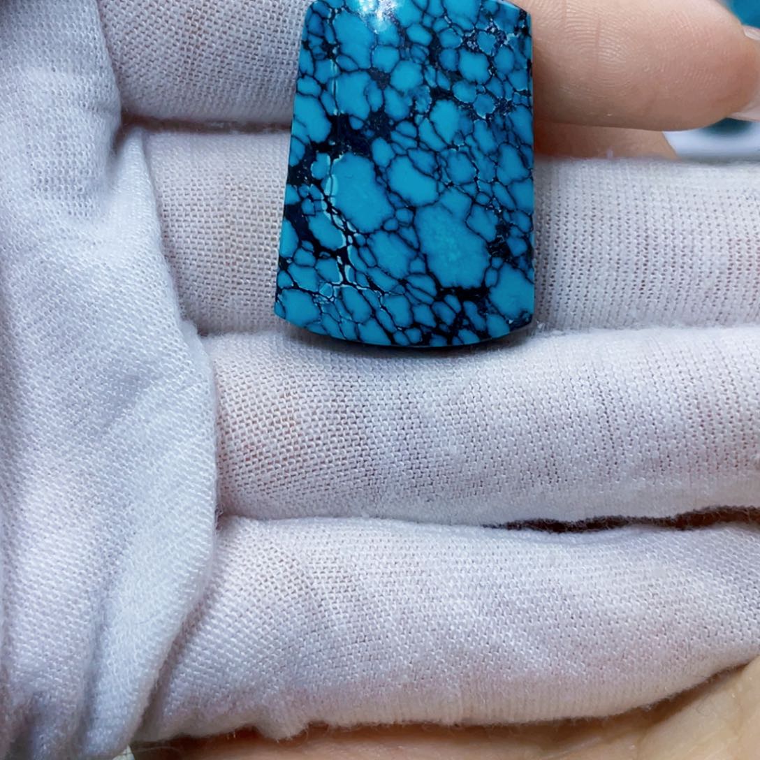 绿松石未镶嵌饰品