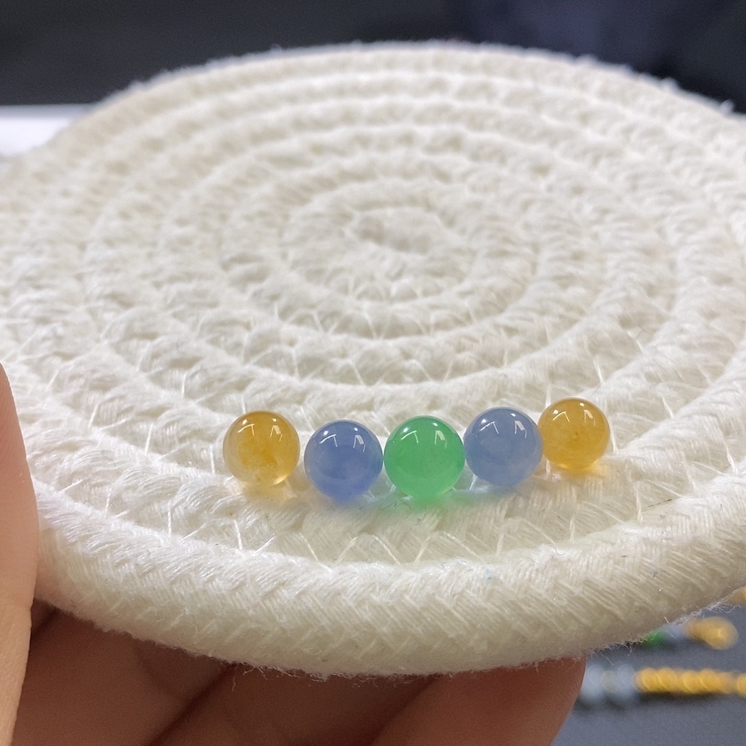 翡翠未镶嵌颈饰一手珠珠