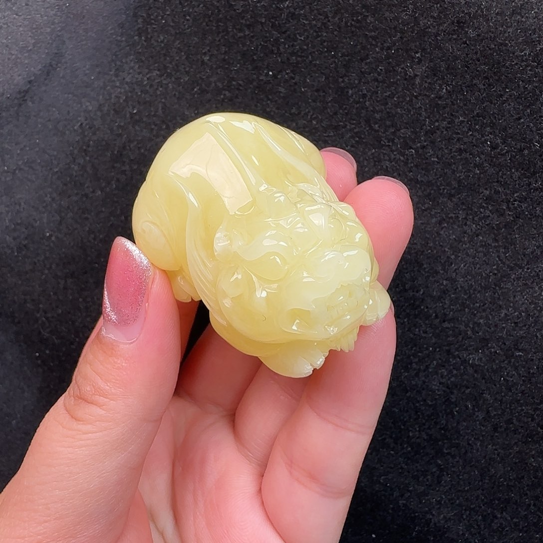 蜜蜡未镶嵌珠宝奇石