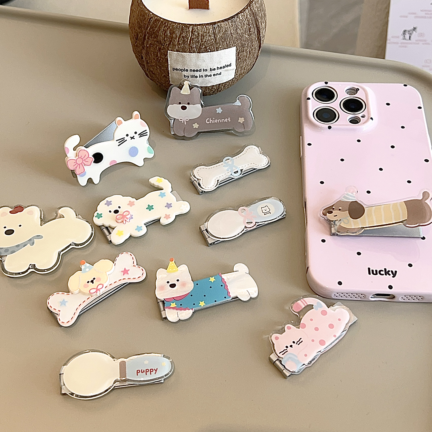 可爱折叠支架苹果16适用华为mate60小米14卡通oppo滴胶vivo手机壳