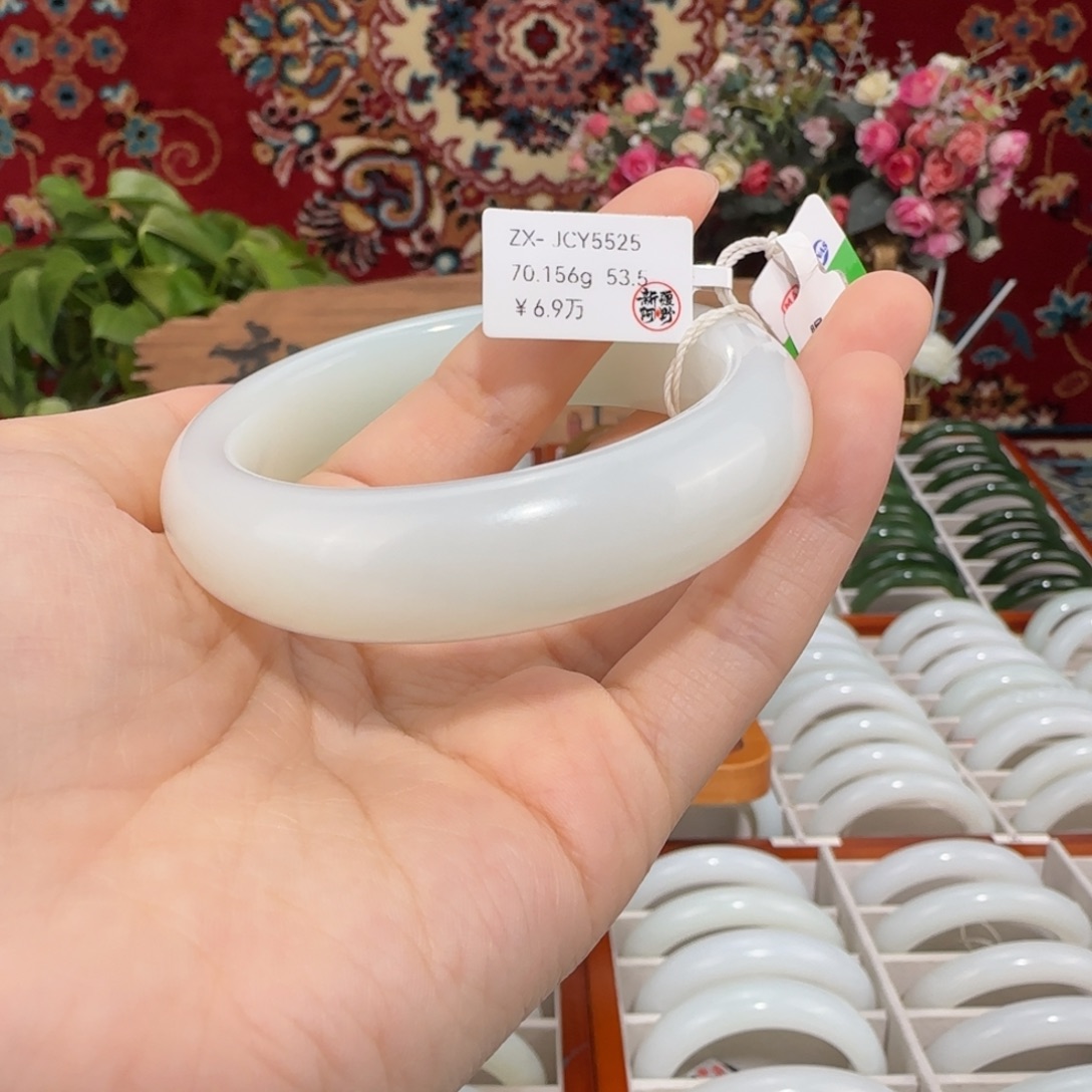 和田玉未镶嵌手镯羊脂级和田玉手镯