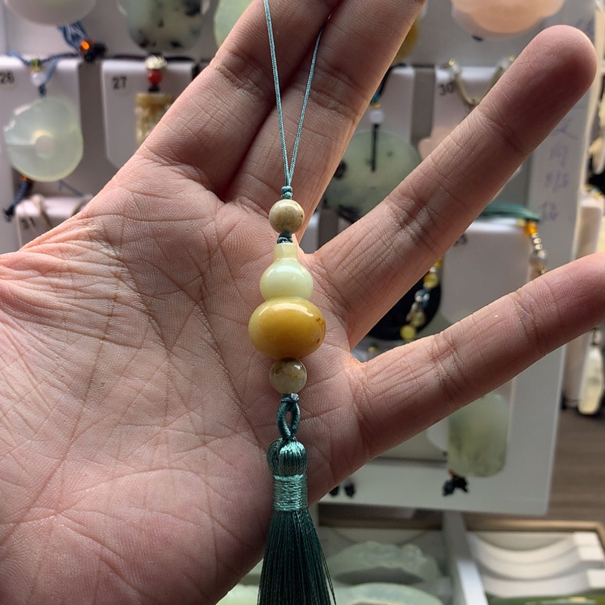 【闪购商品】蛇纹石玉颈饰未镶嵌