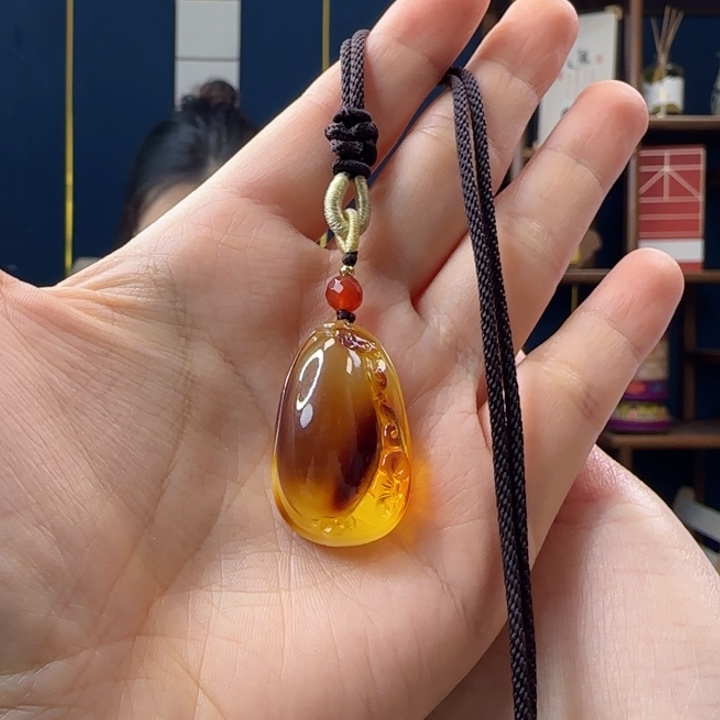 蜜蜡吊坠(赠链)未镶嵌