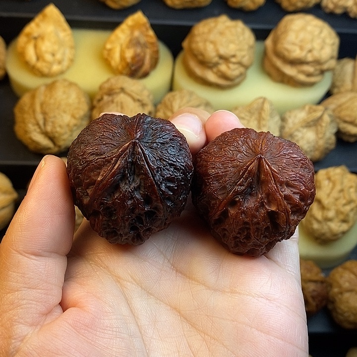 文玩核桃吊坠磨盘佛度38