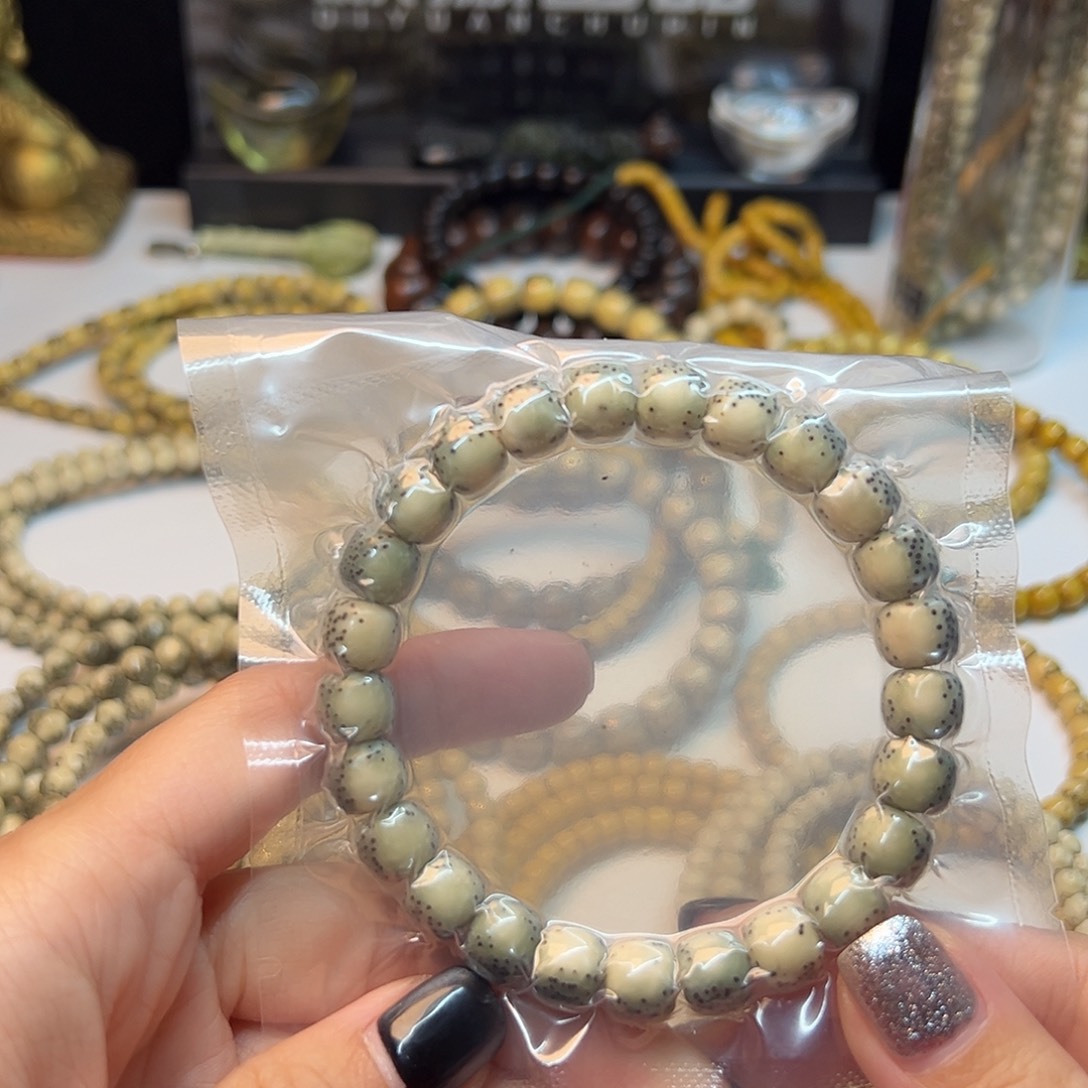 #***8星月菩提吊坠精品绿包白卡9河豚