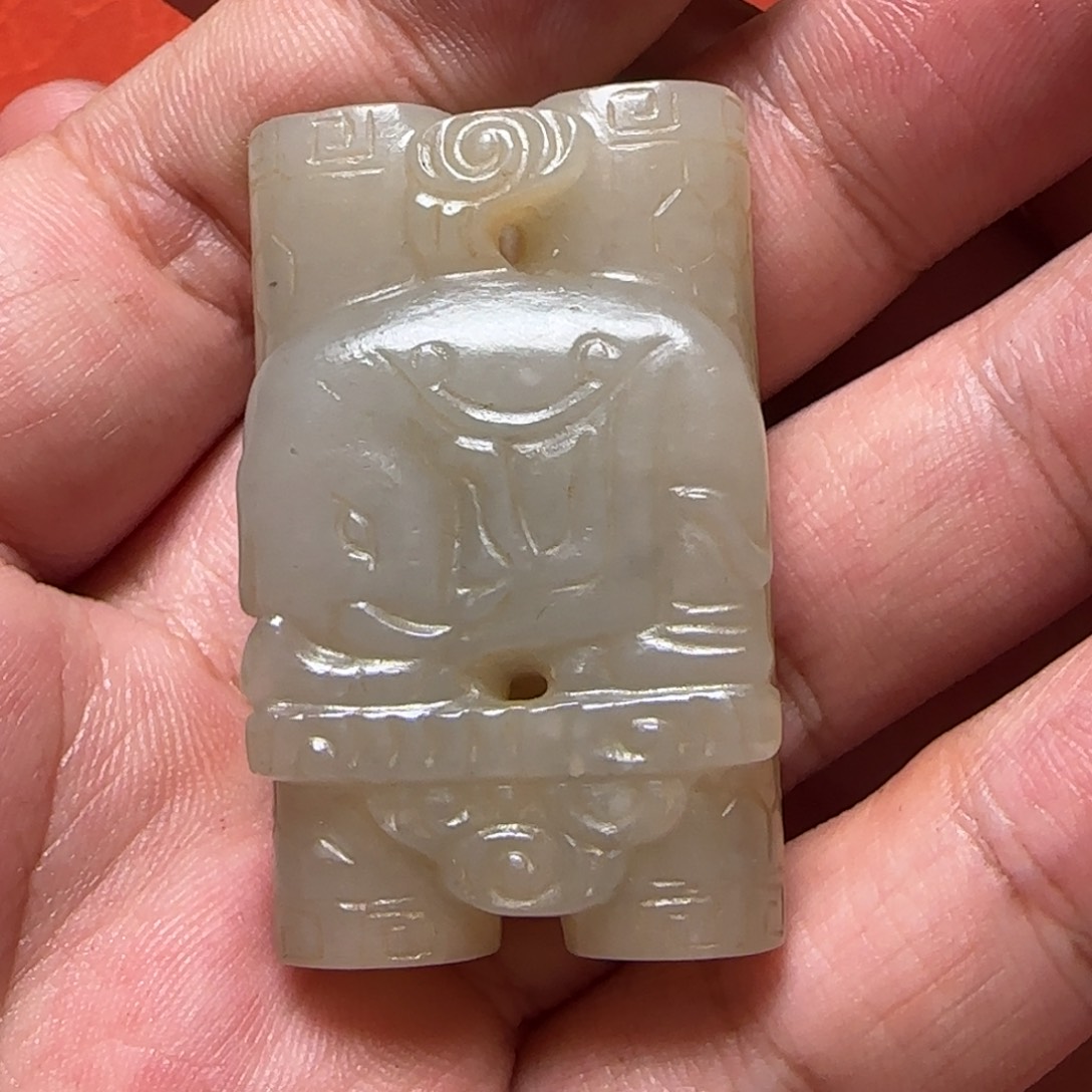 稳***地和田玉未镶嵌挂件