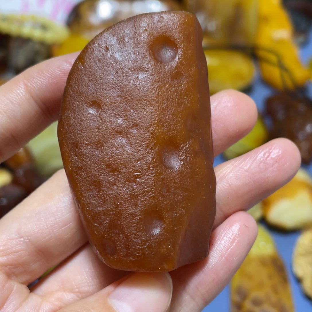 定制琥珀未镶嵌原石