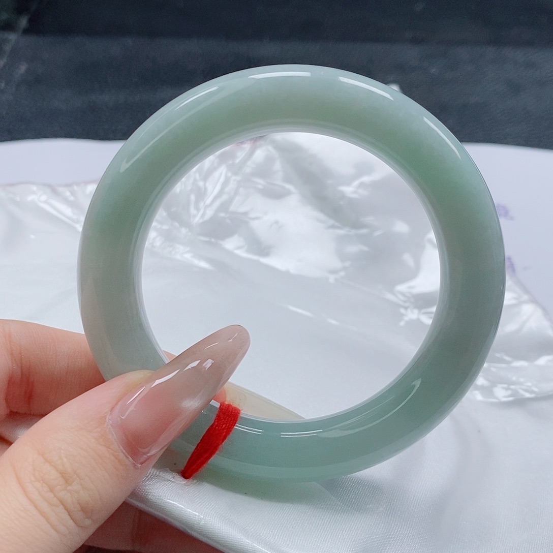 【闪购商品】未镶嵌手镯（圆镯）翡翠482号