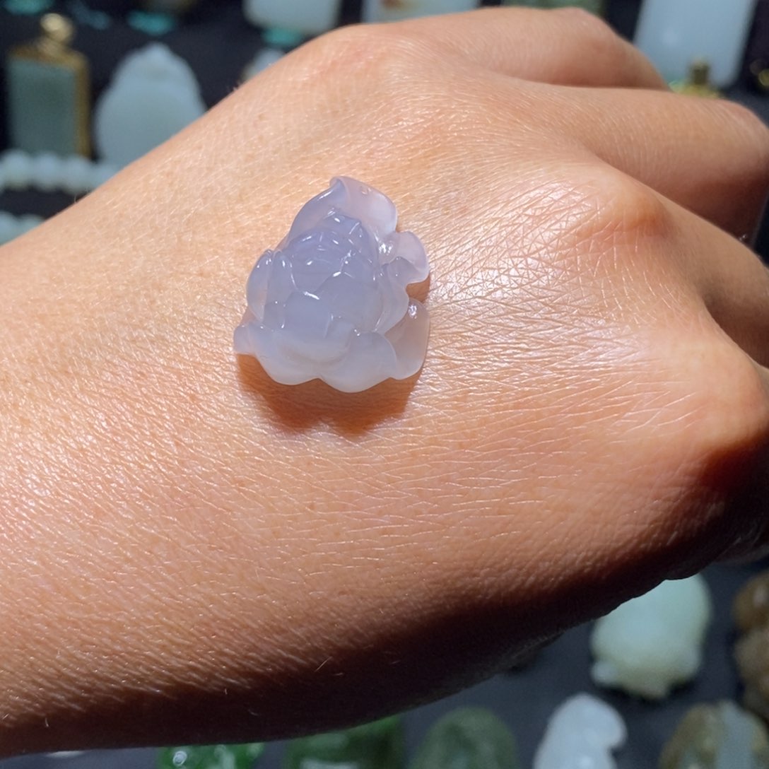 和田玉未镶嵌荷花