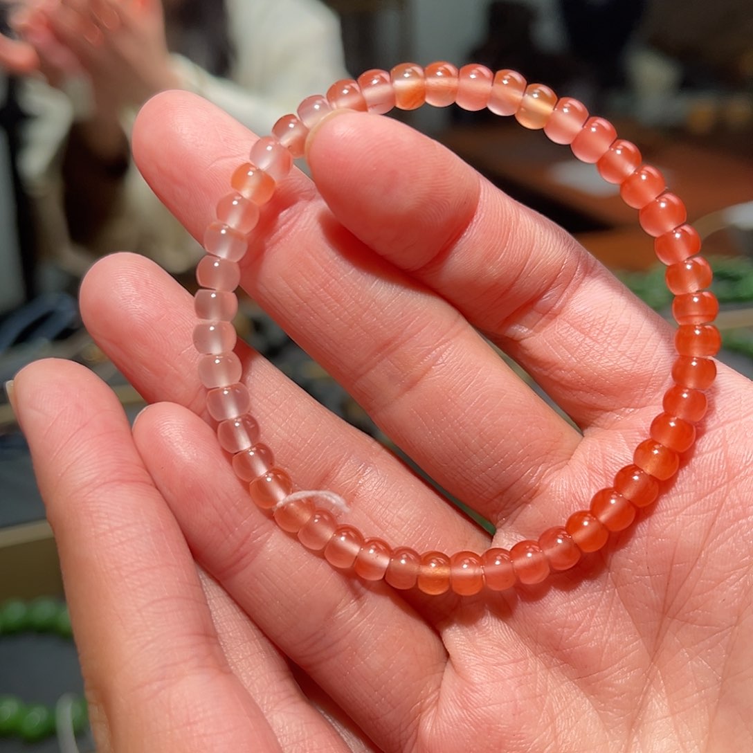 南红玛瑙手链未镶嵌